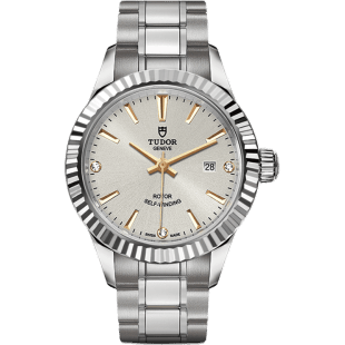 Style 28 Stainless Steel / Fluted / Silver-Diamond / Bracelet